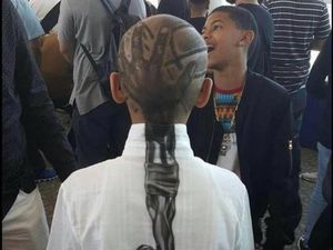 12 Gaya Rambut Unik yang Bisa Bikin Kamu Tertawa Saat Melihatnya