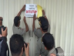 Tiga Minimarket di Lamongan Disegel Satpol PP