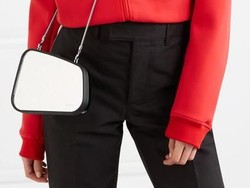 Setelah Rok Karpet Mobil, Balenciaga Rilis Tas Kaca Spion Rp 32 Juta