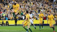 Australia harus menjalani babak playoff melawan Honduras di kualifikasi Piala Dunia 2018. Mereka berhasil menang 3-1 di leg kedua, hingga berhasil lolos ke Piala Dunia untuk keempat kali. (Foto: Mark Metcalfe/Getty Images)