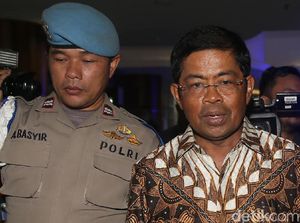 Sekjen Golkar Jenguk Setya Novanto di Rumah Sakit Sekjen Golkar Jenguk Setya Novanto di Rumah Sakit