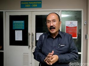 KPK Tahan Setya Novanto, Pengacara: Jangan Permainkan Hukum!