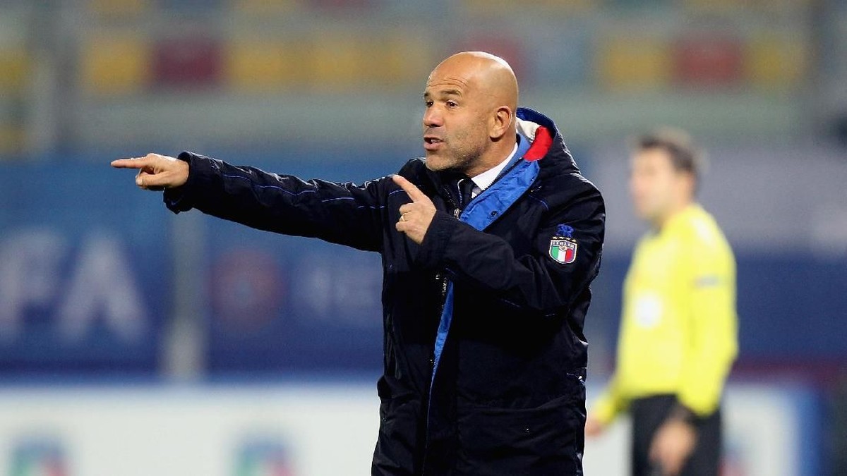 Luigi Di Biagio jadi pelatih sementara Timnas Italia (Paolo Bruno/Getty Images)