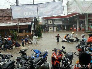 Anggaran Rp 30 M Disiapkan untuk Antisipasi Banjir di Bandung Anggaran Rp 30 M Disiapkan untuk Antisipasi Banjir di Bandung