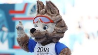 Zabivaka. Piala Dunia 2018 di Rusia. Nama sosok serigala ini jika diterjemahkan kira-kira bermakna Sang Pencetak Gol. (Foto: Dean Mouhtaropoulos/Getty Images)