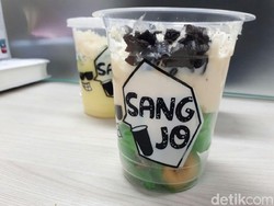 Cara Tepat Menambahkan Garam hingga Warna-warni Pisang Ijo yang Hits