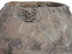 Ditemukan Tembikar Bermotif Anggur, Ternyata Wine Sudah Ada Sejak 8.000 Tahun Lalu