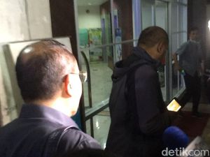 Setya Novanto Dirawat Pasca Kecelakaan, Begini Suasana di RS Medika Setya Novanto Dirawat Pasca Kecelakaan, Begini Suasana di RS Medika