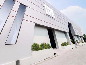TDR Technology Center, Showroom Keren Tongkrongan Bikers di Cakung TDR Technology Center, Showroom Keren Tongkrongan Bikers di Cakung