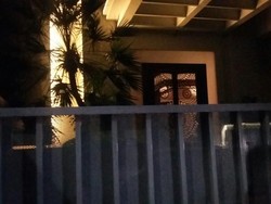 5 Jam Berlalu, Tim KPK Masih di Dalam Rumah Setya Novanto