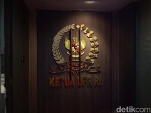 Dijemput Hilman di DPR, Novanto Punya Pintu Rahasia? Dijemput Hilman di DPR, Novanto Punya Pintu Rahasia?