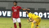 Mhd Yazen Ourabi berhasil mengamankan gawangnya dari serangan para pemain Timnas Indonesia.
