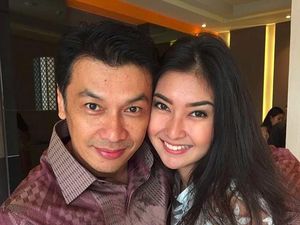 Ini Eddie Foe, Ayah Kevin Liliana yang Ganteng dan Awet Muda
