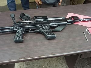 Belajar di Internet, Zulkifli Bikin Senpi Laras Panjang AK 101