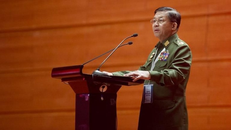 Pemimpin Militer Myanmar: Tak Ada Bukti Tentara Aniaya Rohingya Pemimpin Militer Myanmar: Tak Ada Bukti Tentara Aniaya Rohingya