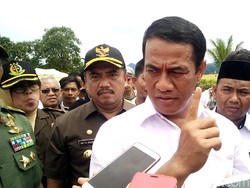 Mentan Amran Ancam Pecat CPNS yang Telat Datang ke Kantor