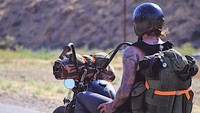 Dengan motornya, suami Victoria Beckham itu juga kerap touring bersama temannya. Foto: Instagram @davidbeckham