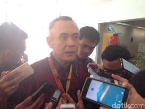 Diisukan Jadi CEO XLSmart, Ini Kata Joy Wahyudi Diisukan Jadi CEO XLSmart, Ini Kata Joy Wahyudi