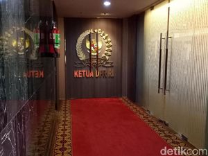 Melihat Lebih Dekat Kantor Setya Novanto di DPR
