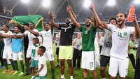 Di saat bersamaan, Arab Saudi juga memastikan langkah ke Rusia. Kemenangan 1-0 atas Jepang yang mengantarkan mereka ke Rusia. (Foto: Kaz Photography/Getty Images)