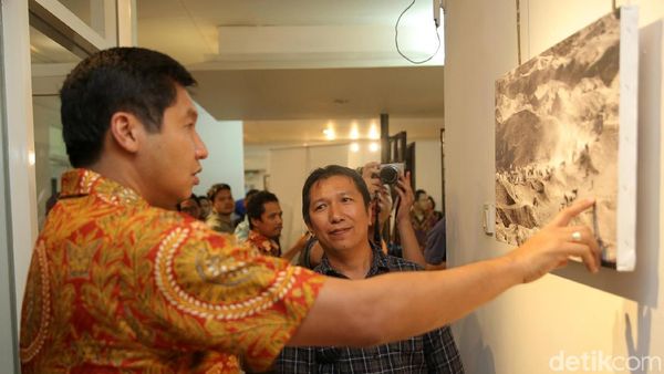 Bromo Dalam Bidikan Lensa