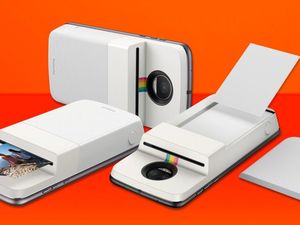 MotoMod Polaroid Meluncur, Harganya Rp 2,6 Juta MotoMod Polaroid Meluncur, Harganya Rp 2,6 Juta