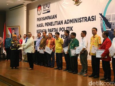 KPU Serahkan Hasil Seleksi Administrasi Parpol Calon Peserta Pemilu