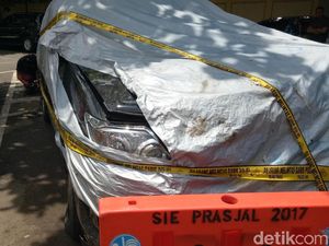 Mobil yang Ditumpangi Novanto Saat Kecelakaan Atas Nama Aminuddin