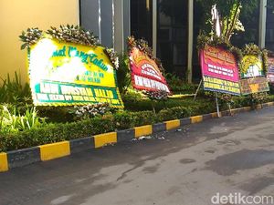 Masih Ada Karangan Bunga Selamat Ultah untuk Novanto di DPP Golkar