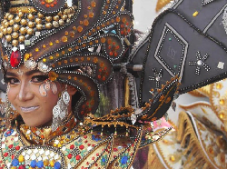 Yuk ke Situbondo, Ada Fashion Show Islami yang Angkat Pesona Baluran