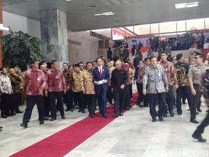 Jokowi: Saya Minta Setya Novanto Ikuti Proses Hukum
