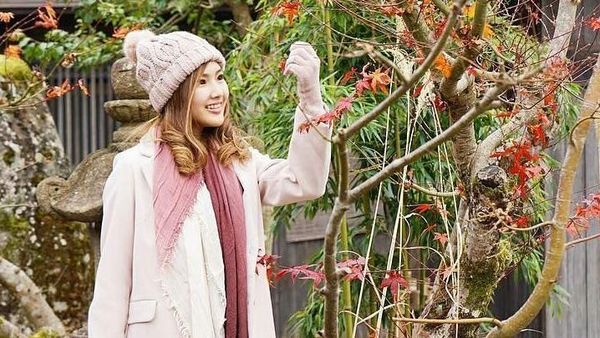 Foto: Liburannya Astrid Ellena, Putri Cantik Pengacara Setnov