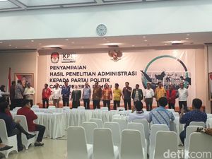 KPU Minta 14 Parpol Perbaiki Berkas Administrasi untuk Pemilu KPU Minta 14 Parpol Perbaiki Berkas Administrasi untuk Pemilu