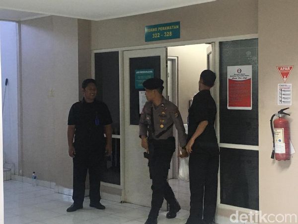 Dijaga Polisi, Begini Suasana RS Tempat Novanto Dirawat Pagi Ini