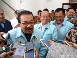 Datang ke Solo, Pakde Karwo Bawa Dua Kandidat Cawagub untuk Khofifah