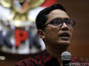 OTT Bupati Buton Selatan, Ada PNS hingga Lembaga Survei Diciduk OTT Bupati Buton Selatan, Ada PNS hingga Lembaga Survei Diciduk