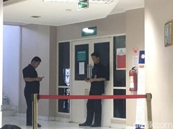 Usai Bertemu Dokter, Penyidik KPK Masuk ke Ruang Perawatan Novanto