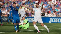 Theo Hernandez memilih pindah ke Real Madrid musim lalu tampil dia kalah bersaing dengan Marcelo. Musim ini Theo dipinjamkan ke Real Sociedad. (Denis Doyle/Getty Images)