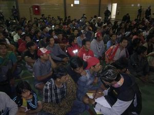 Aksi TNI-Polri Bebaskan Ratusan Warga dari Penyanderaan KKB Papua Aksi TNI-Polri Bebaskan Ratusan Warga dari Penyanderaan KKB Papua