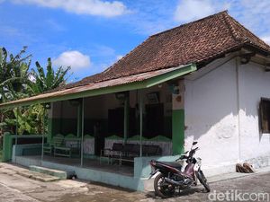 Rumah Tua di Cirebon ini Dijuluki Gedongan Jin, Hii Seram