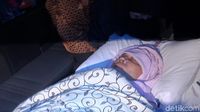 Dahi Dibalut Kain, Ini Penampakan Setya Novanto Saat Dipindahkan