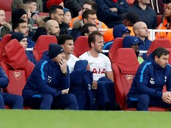 Tak tampil maksimal, Kane dan Alli pada akhirnya sama-sama ditarik keluar sebelum pertandingan usai. Foto: Paul Childs/Action Images via Reuters