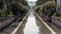 Foto: Potret Sungai Jakarta yang Kian Berubah