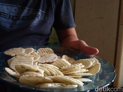 Gapit, Kue Gurih dan Renyah Khas Cirebon