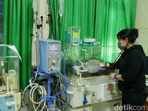 Warga Batang Lahirkan Bayi Kembar Tiga