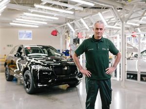 Dipecat MU, Jose Mourinho Tidak Suka Nyetir di Inggris