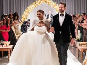 Menawannya Ratu Tenis Serena Williams dalam Balutan Gaun Pengantin