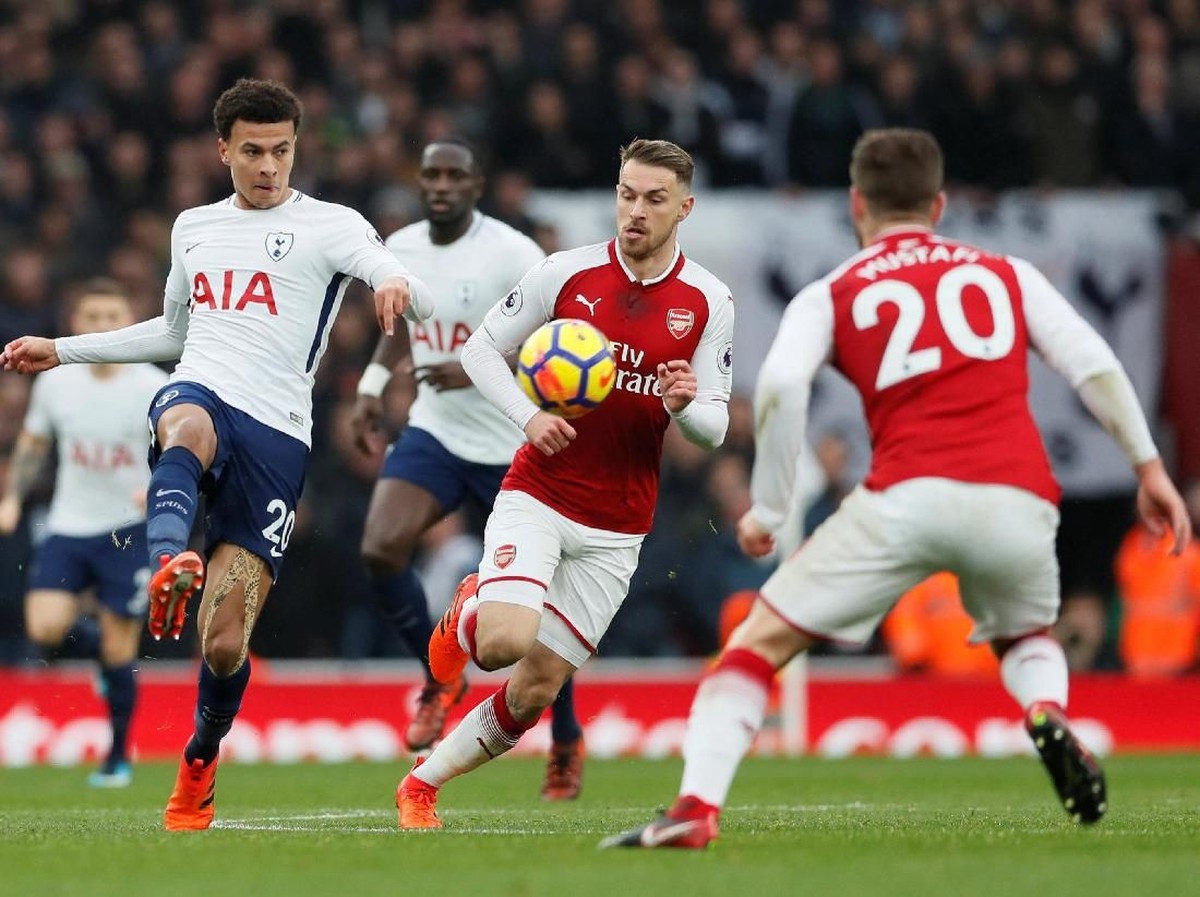 Arsenal vs Tottenham Hotspur di Liga Inggris musim lalu. (Foto: David Klein/Reuters)