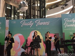 Aura Kasih Lepas Single Bernuansa Reggae Pop Long Distance