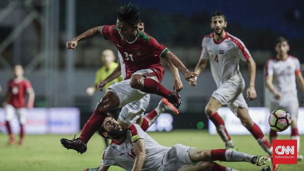 Febri Hariyadi berhasil mencetak gol lewat tembakan jarak jauh di laga lawan Singapura.